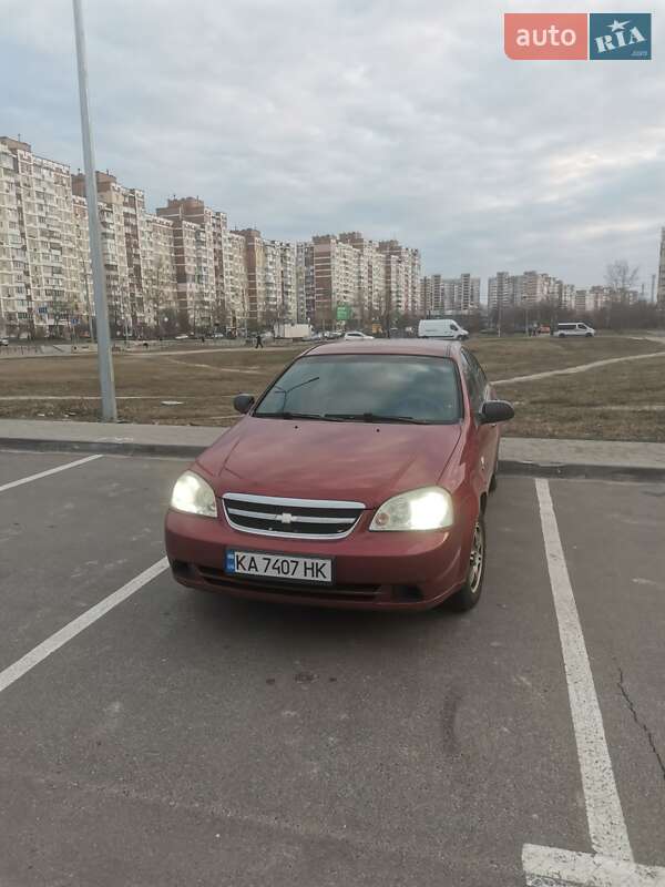 Седан Chevrolet Lacetti
