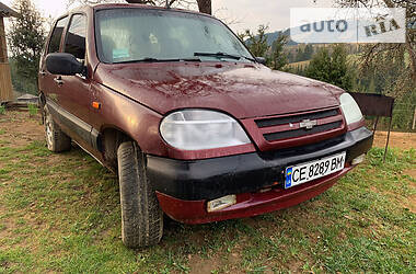 Chevrolet Niva  2004