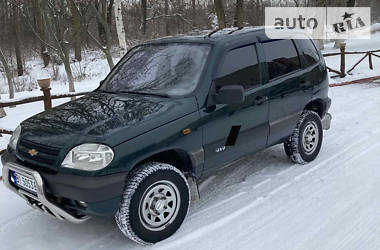 Chevrolet Niva  2005