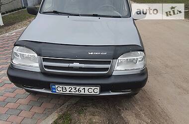 Chevrolet Niva  2004