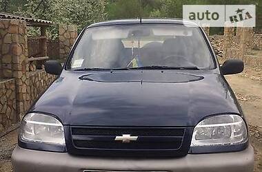 Chevrolet Niva  2005