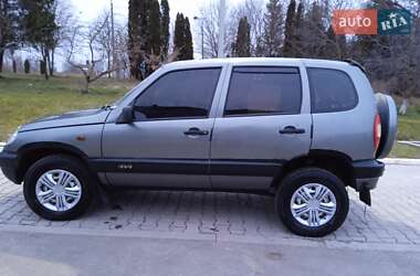 Chevrolet Niva  2006