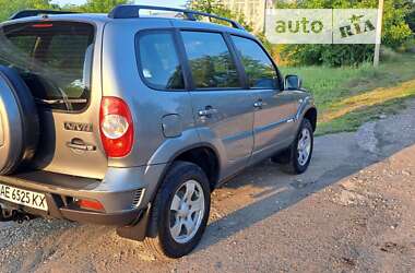 Chevrolet Niva  2011