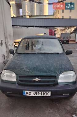 Chevrolet Niva  2005