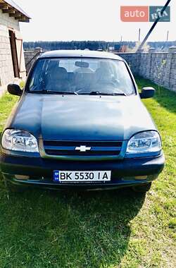 Chevrolet Niva  2008