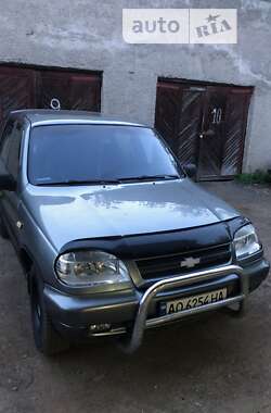 Chevrolet Niva  2006