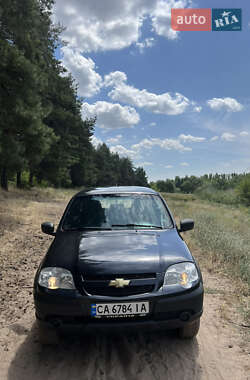 Chevrolet Niva  2015