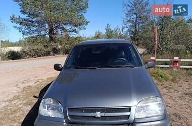 Chevrolet Niva  2006