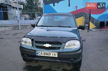 Chevrolet Niva  2012