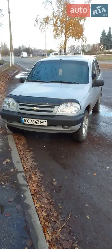 Chevrolet Niva 2004