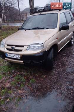 Chevrolet Niva  2006