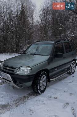 Chevrolet Niva  2008