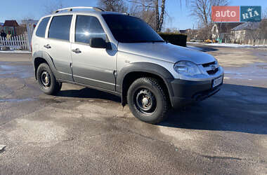 Chevrolet Niva  2011