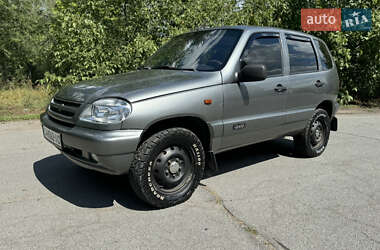 Chevrolet Niva 2004