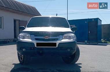 Chevrolet Niva  2011