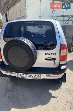 Chevrolet Niva  2006