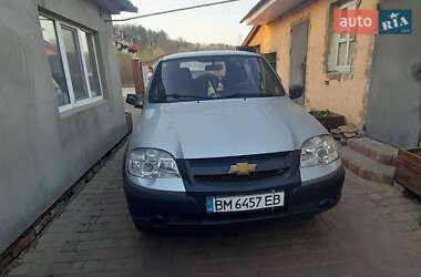Chevrolet Niva  2015