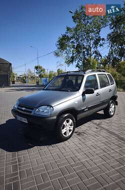 Chevrolet Niva  2006