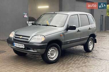 Chevrolet Niva  2008