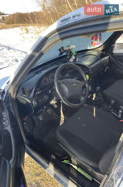 Chevrolet Niva  2008