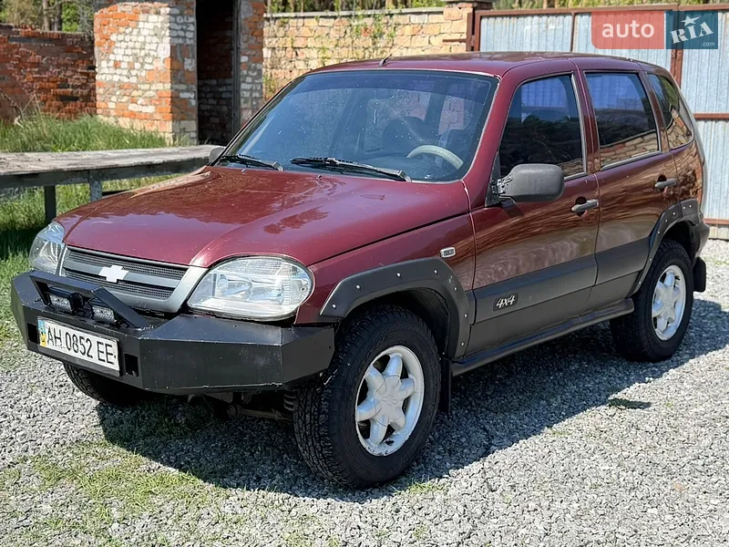 Chevrolet Niva 2004
