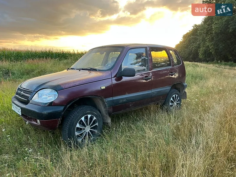 Chevrolet Niva 2004