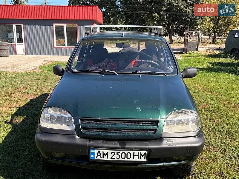 Chevrolet Niva 2004