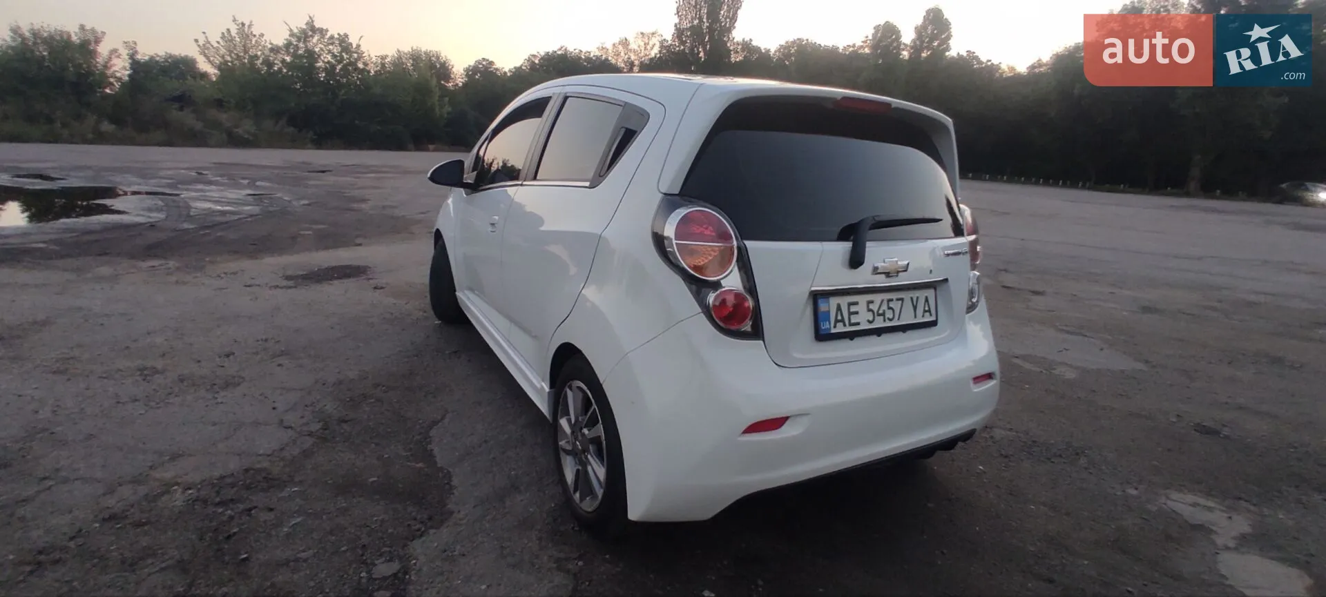 Chevrolet Spark 2014 VIN KL8CL6S03EC441320 фото оголошення 4 з 15