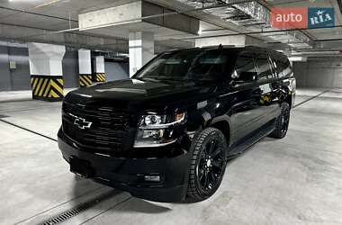 Chevrolet Suburban  2014