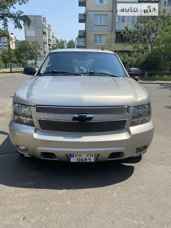 Внедорожник / Кроссовер Chevrolet Tahoe