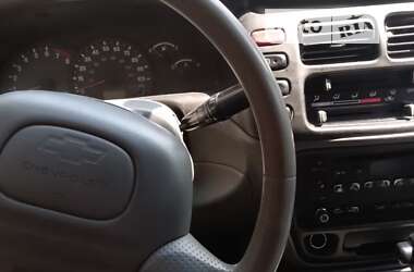 Позашляховик / Кросовер Chevrolet Tracker 2000 в Житомирі