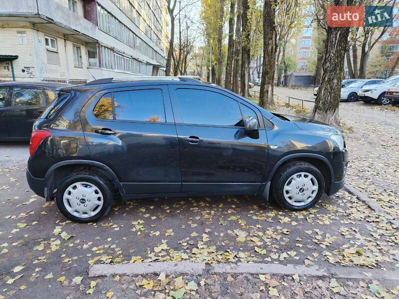 Внедорожник / Кроссовер Chevrolet Tracker 2014 в Киеве
