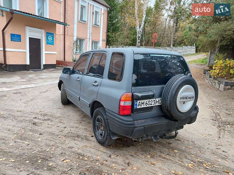 Позашляховик / Кросовер Chevrolet Tracker 2000 в Житомирі