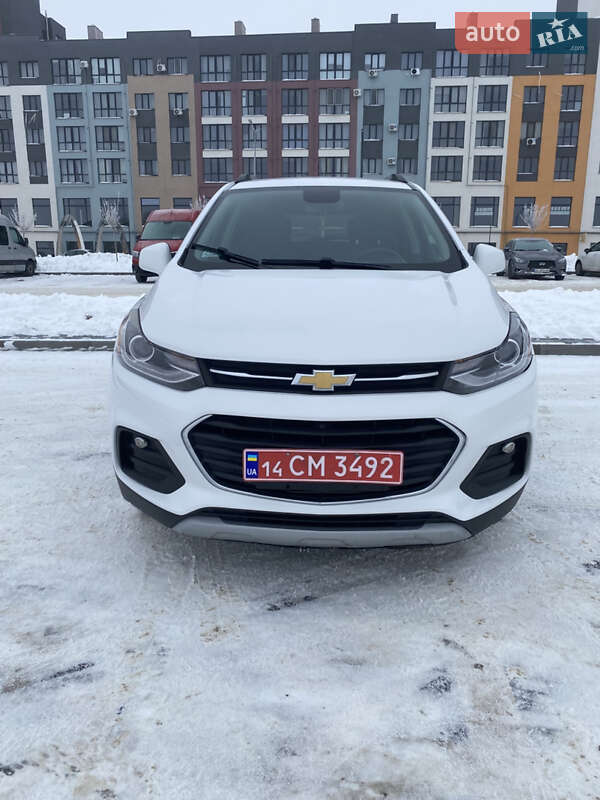 Позашляховик / Кросовер Chevrolet Trax