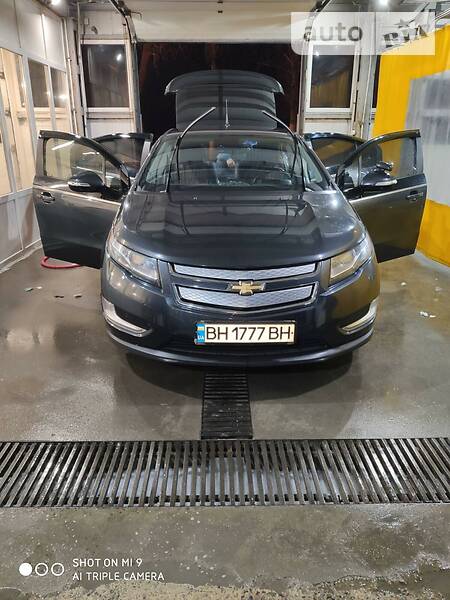 Лифтбек Chevrolet Volt