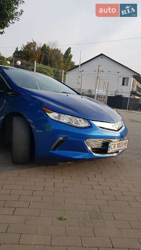 Хэтчбек Chevrolet Volt 2015 в Умани
