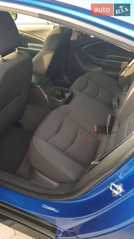 Хэтчбек Chevrolet Volt 2015 в Умани