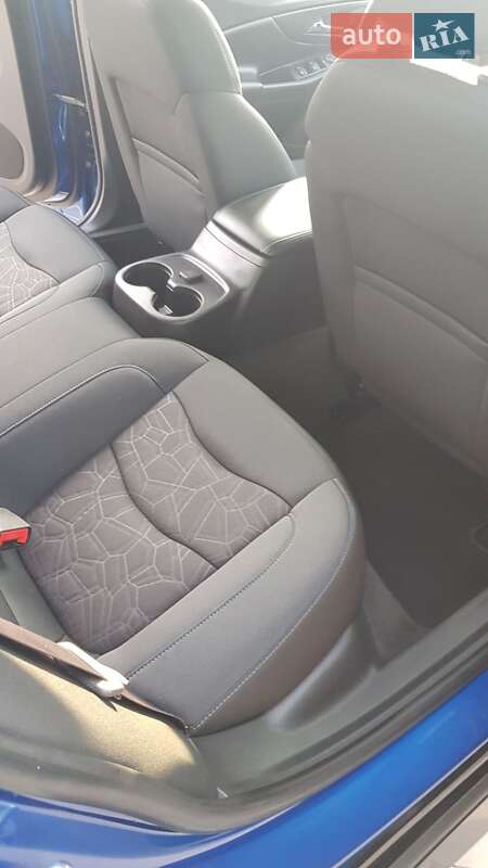 Хэтчбек Chevrolet Volt 2015 в Умани