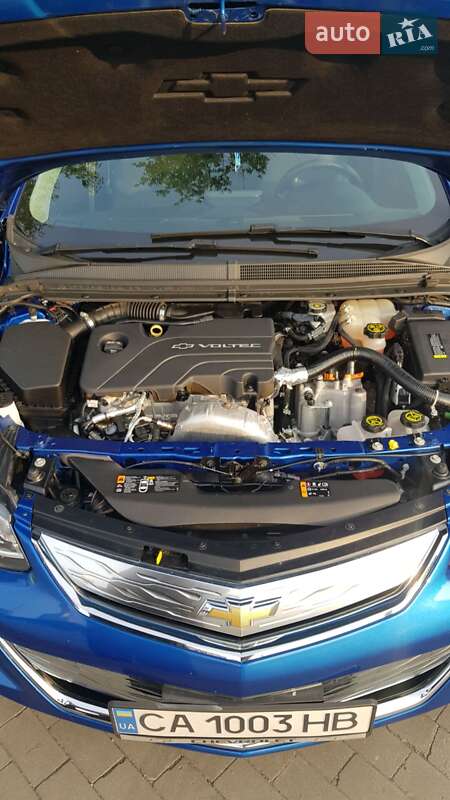Хэтчбек Chevrolet Volt 2015 в Умани