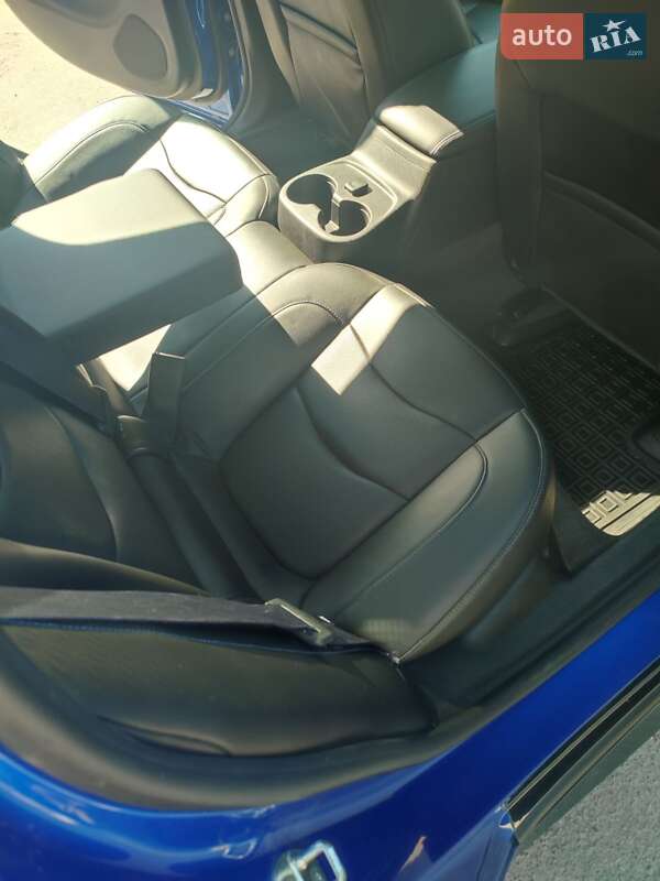Хэтчбек Chevrolet Volt 2016 в Тернополе