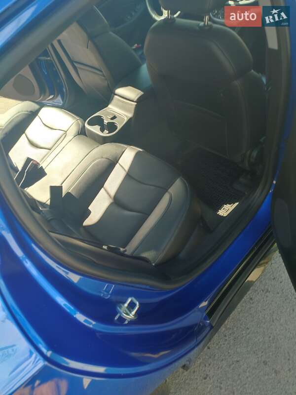 Хэтчбек Chevrolet Volt 2016 в Тернополе