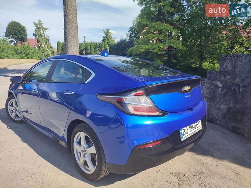 Хэтчбек Chevrolet Volt 2016 в Тернополе
