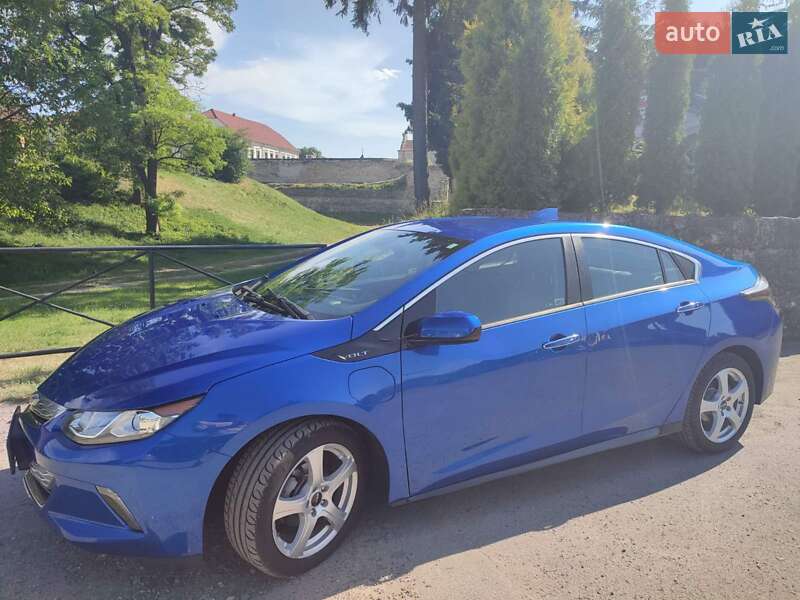 Хэтчбек Chevrolet Volt 2016 в Тернополе