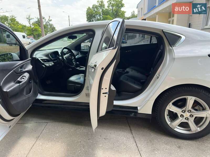 Хетчбек Chevrolet Volt 2018 в Дніпрі