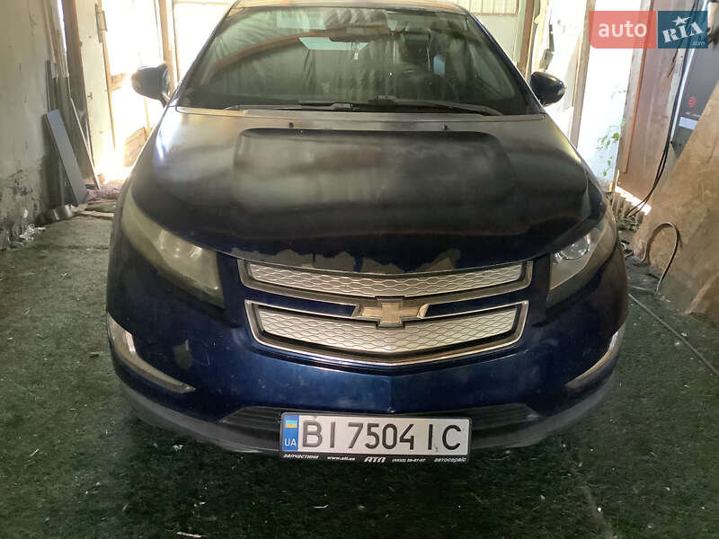 Хетчбек Chevrolet Volt 2012 в Чутовому