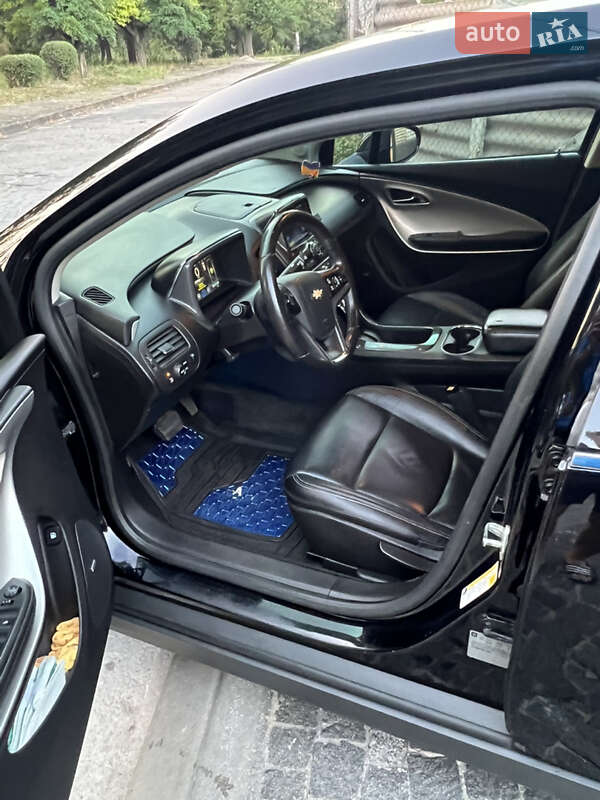 Хетчбек Chevrolet Volt 2013 в Дніпрі