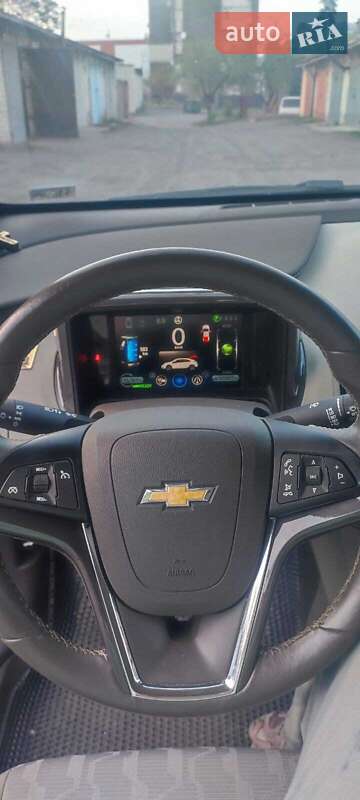 Хэтчбек Chevrolet Volt 2012 в Малине