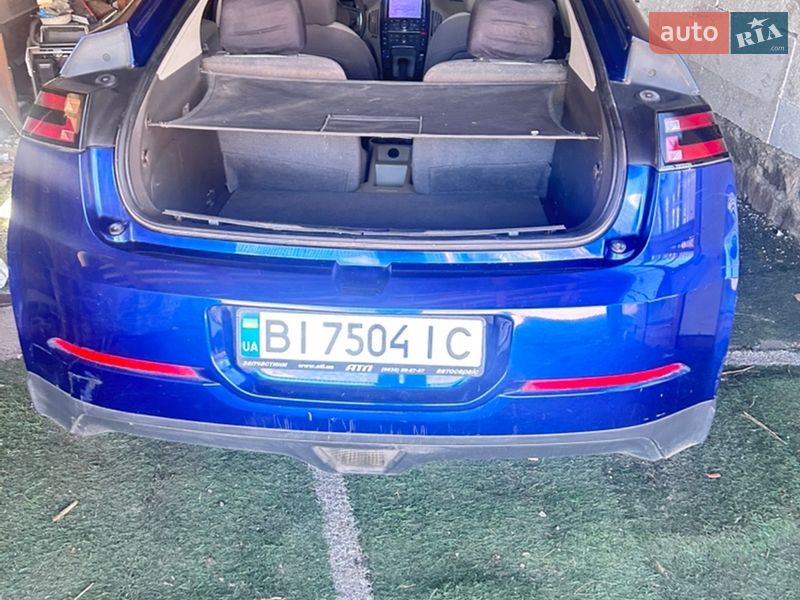 Хетчбек Chevrolet Volt 2012 в Чутовому