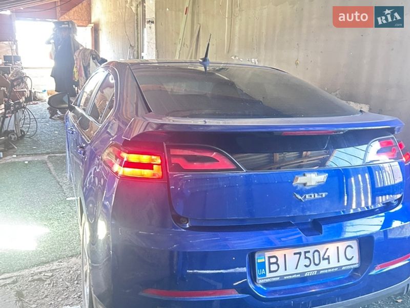 Хетчбек Chevrolet Volt 2012 в Чутовому