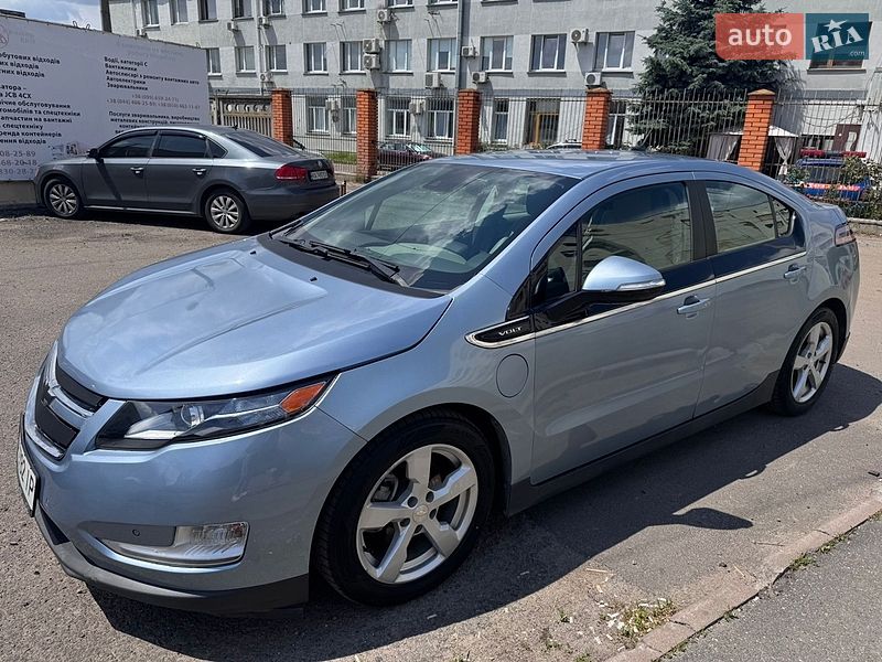 Хетчбек Chevrolet Volt